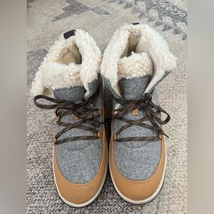 Clarks Cream Plush Lined Boots